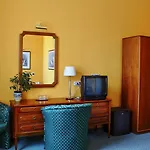 Hotel Central Hotel 3*