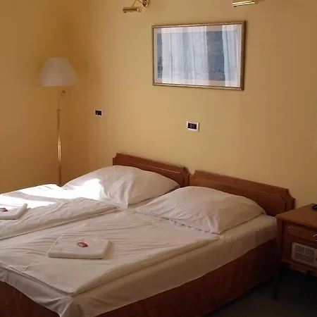 Hotel Central Kanije