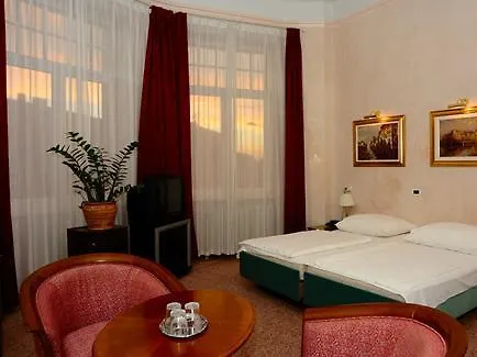 Hotel Central 3* Надьканижа