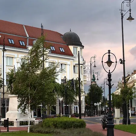 Отель Hotel Central